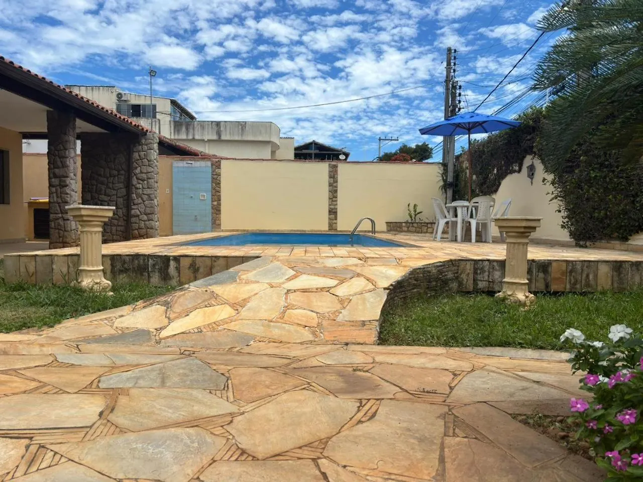 La Casa Amarela - Toda Novinha Cabo Frio 0*,  Brazil