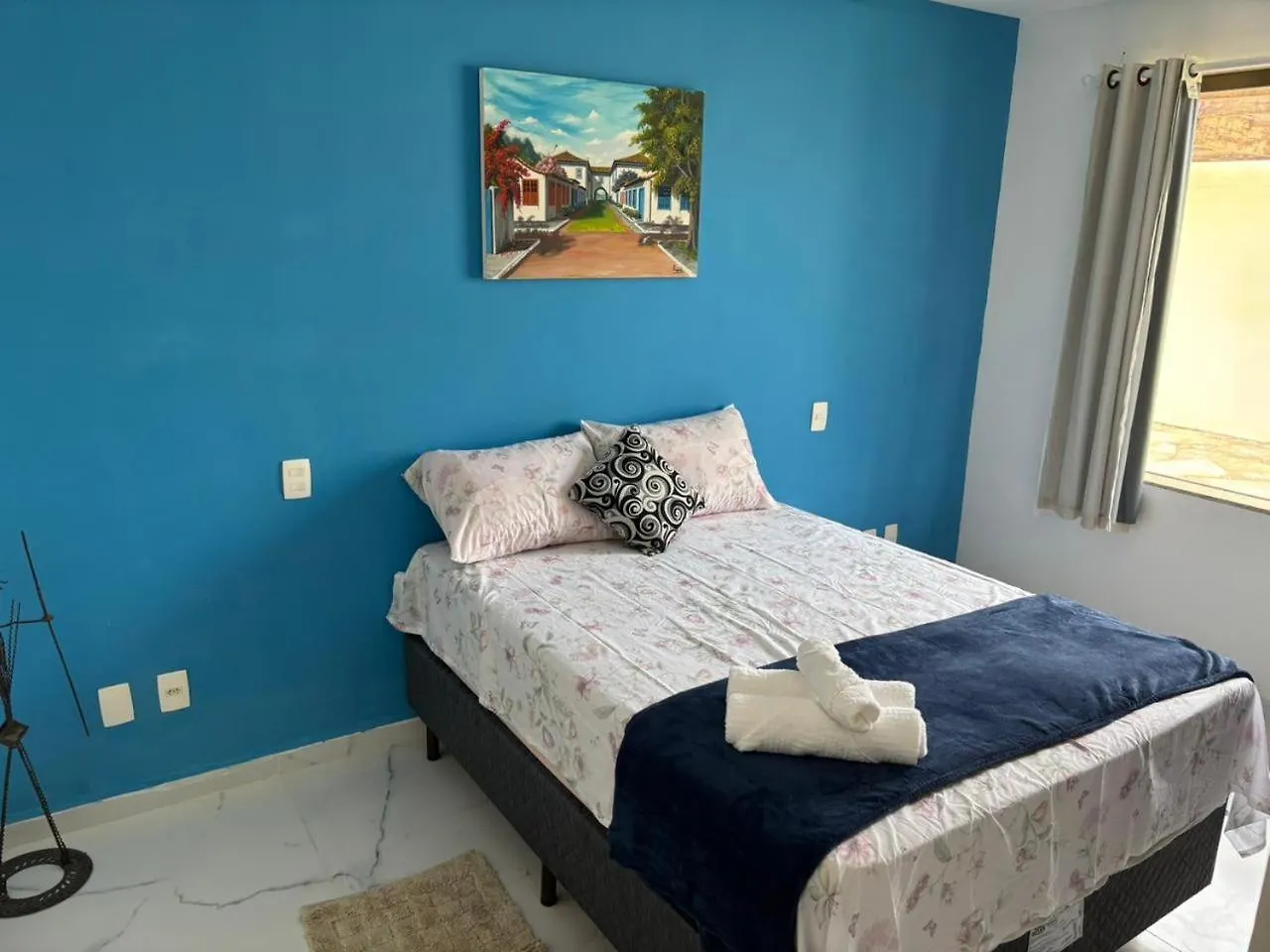 La Casa Amarela - Toda Novinha Cabo Frio 0*,