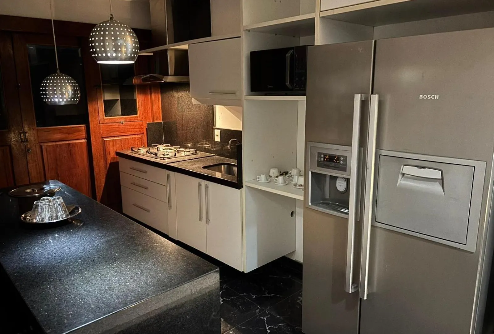 La Casa Amarela - Toda Novinha Cabo Frio 0*,